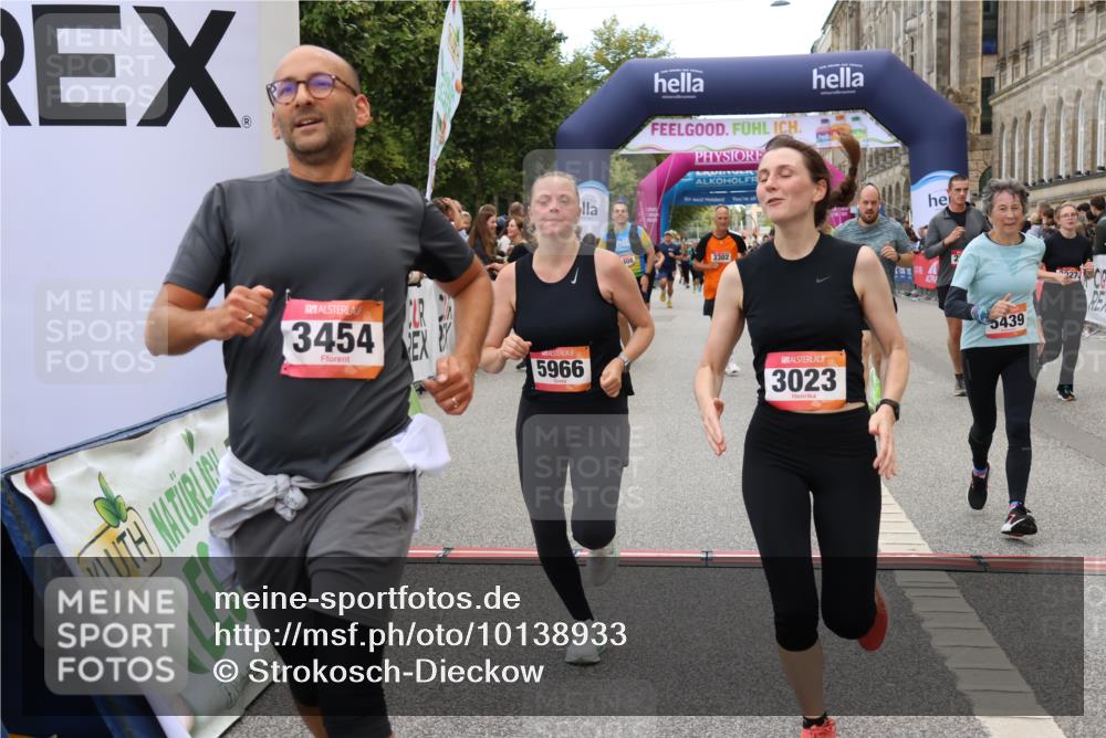 06.09.2026 - CURREX Alsterlauf Strokosch-Dieckow http://msf.ph/oto/10138933 06.09.2026 10:15:12 Ziel 2621, 2789, 2794, 2871, 2938, 3023, 3027, 3302, 3454, 4497, 4645, 5439, 5630, 5931, 5966, 6408 meine-sportfotos.de