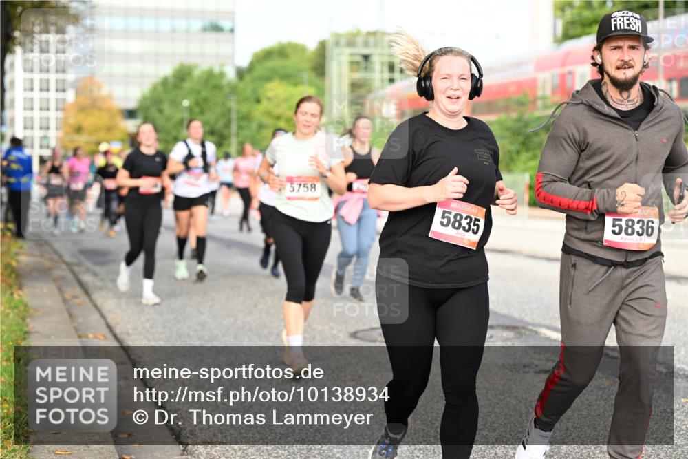 06.09.2026 - CURREX Alsterlauf Dr. Thomas Lammeyer http://msf.ph/oto/10138934 06.09.2026 10:05:36 Laufen 5758, 5835, 5836 meine-sportfotos.de