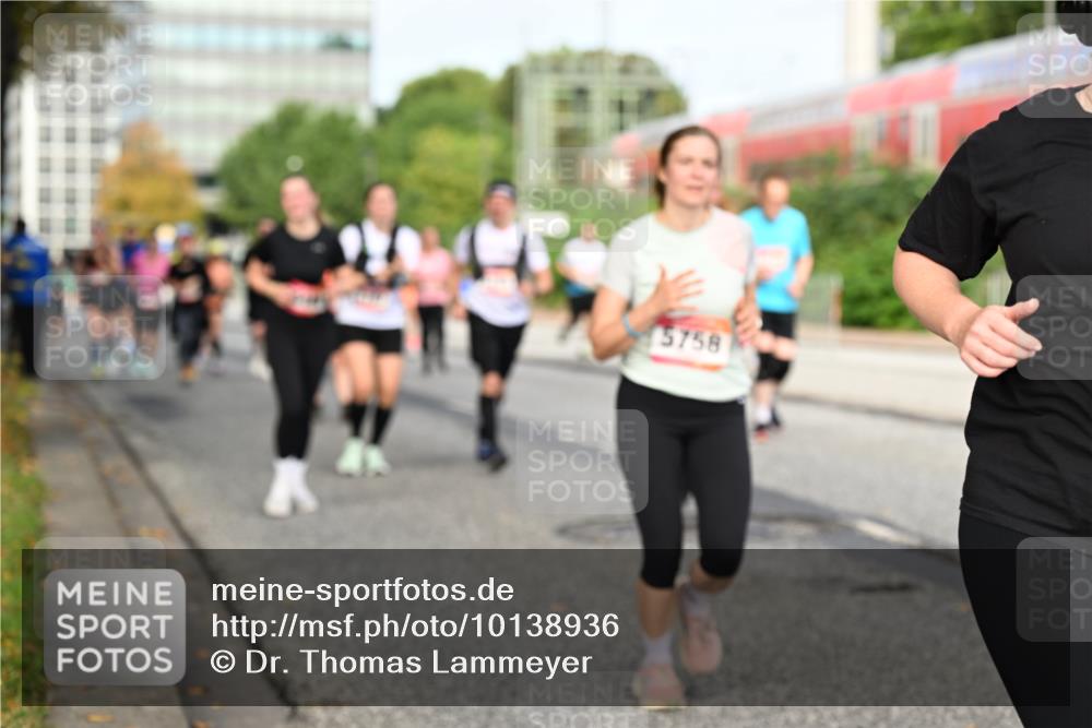 06.09.2026 - CURREX Alsterlauf Dr. Thomas Lammeyer http://msf.ph/oto/10138936 06.09.2026 10:05:37 Laufen 5758 meine-sportfotos.de