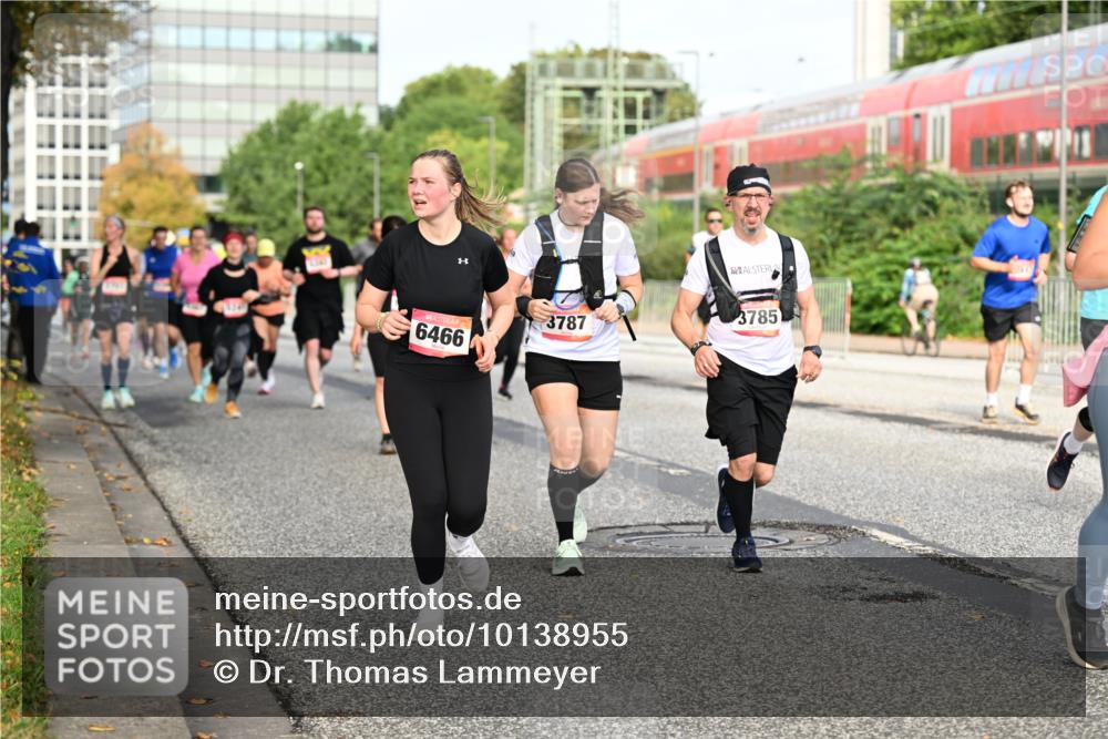 06.09.2026 - CURREX Alsterlauf Dr. Thomas Lammeyer http://msf.ph/oto/10138955 06.09.2026 10:05:39 Laufen 6466, 3787, 3785 meine-sportfotos.de