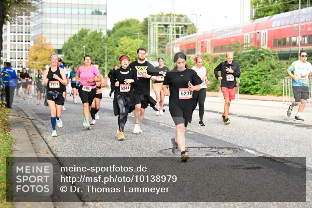 06.09.2026 - CURREX Alsterlauf Dr. Thomas Lammeyer http://msf.ph/oto/10138979 06.09.2026 10:05:41 Laufen 2707, 5357, 5241, 5242, 5171, 6278, 52, 4248, 8055 meine-sportfotos.de