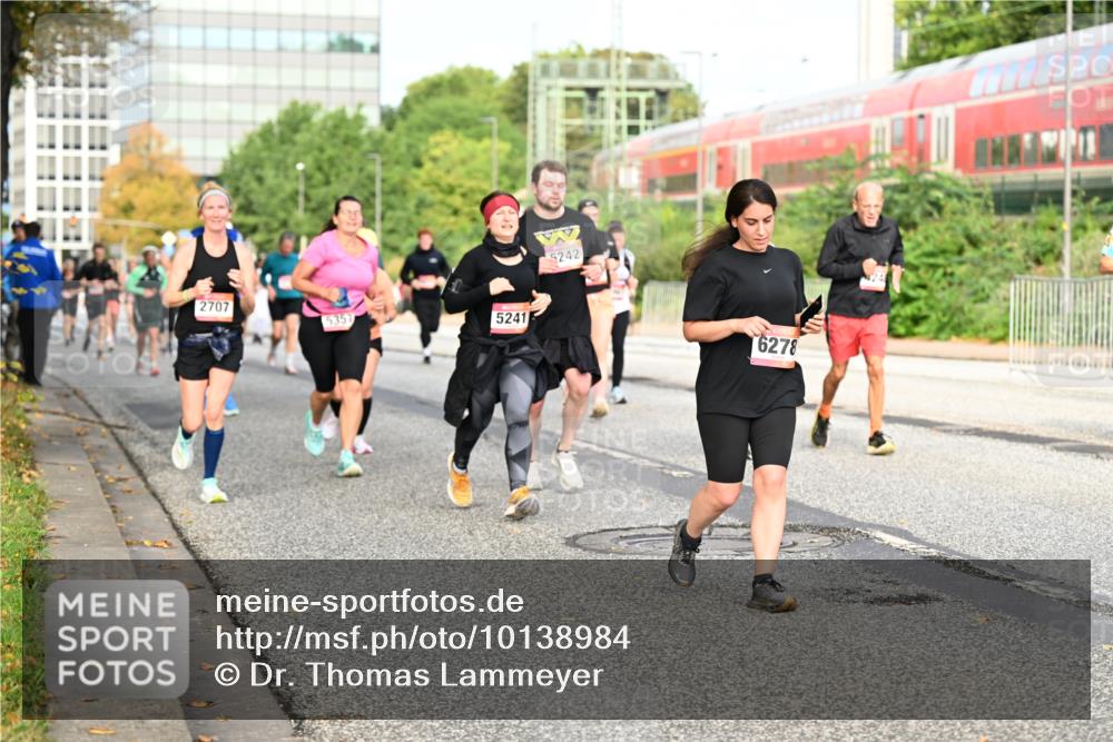 06.09.2026 - CURREX Alsterlauf Dr. Thomas Lammeyer http://msf.ph/oto/10138984 06.09.2026 10:05:42 Laufen 2707, 5357, 5241, 5242, 6278 meine-sportfotos.de