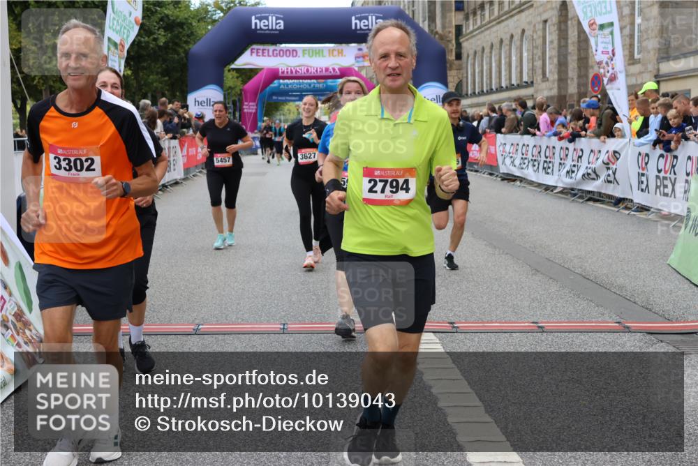 06.09.2026 - CURREX Alsterlauf Strokosch-Dieckow http://msf.ph/oto/10139043 06.09.2026 10:15:17 Ziel 2621, 2737, 2794, 2871, 2938, 3023, 3027, 3302, 3454, 3627, 4640, 4645, 5439, 5457, 5630, 5931, 5966, 6408 meine-sportfotos.de