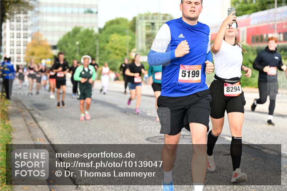 06.09.2026 - CURREX Alsterlauf Dr. Thomas Lammeyer http://msf.ph/oto/10139047 06.09.2026 10:05:48 Laufen 5199, 8294 meine-sportfotos.de