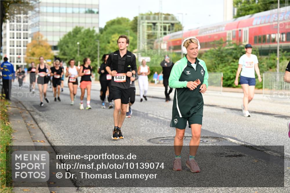 06.09.2026 - CURREX Alsterlauf Dr. Thomas Lammeyer http://msf.ph/oto/10139074 06.09.2026 10:05:51 Laufen 6487, 3 meine-sportfotos.de