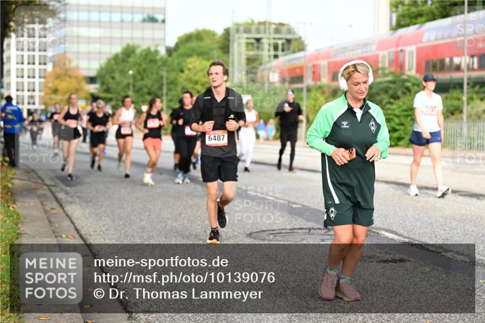 06.09.2026 - CURREX Alsterlauf Dr. Thomas Lammeyer http://msf.ph/oto/10139076 06.09.2026 10:05:52 Laufen 6487 meine-sportfotos.de