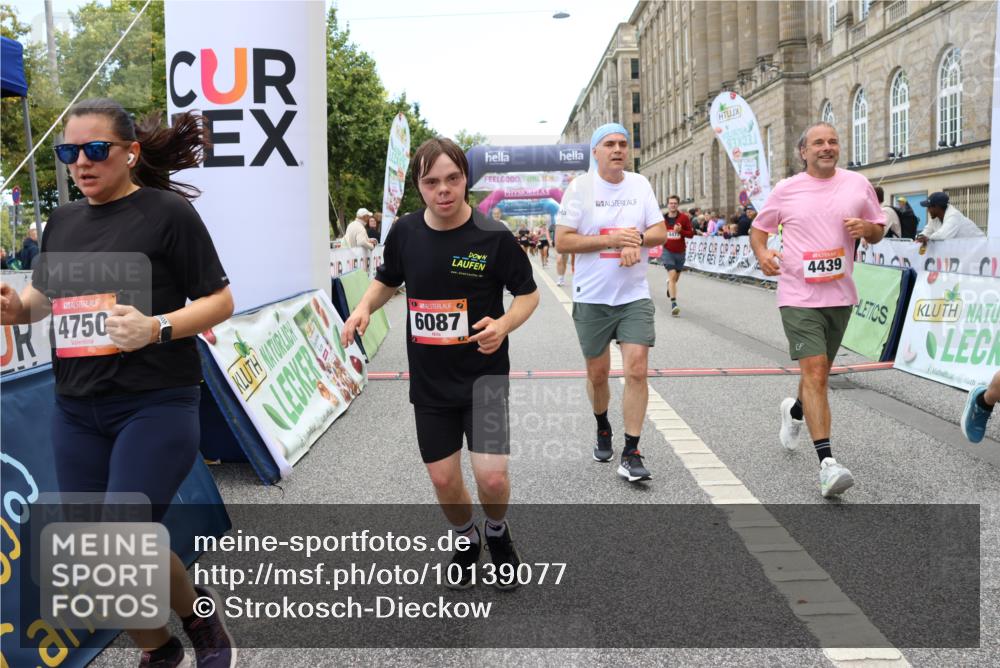 06.09.2026 - CURREX Alsterlauf Strokosch-Dieckow http://msf.ph/oto/10139077 06.09.2026 10:16:56 Ziel 2222, 3024, 3169, 3633, 4439, 4440, 4477, 4523, 4592, 4750, 4756, 5875, 6025, 6087, 8102, 8235, 8295 meine-sportfotos.de