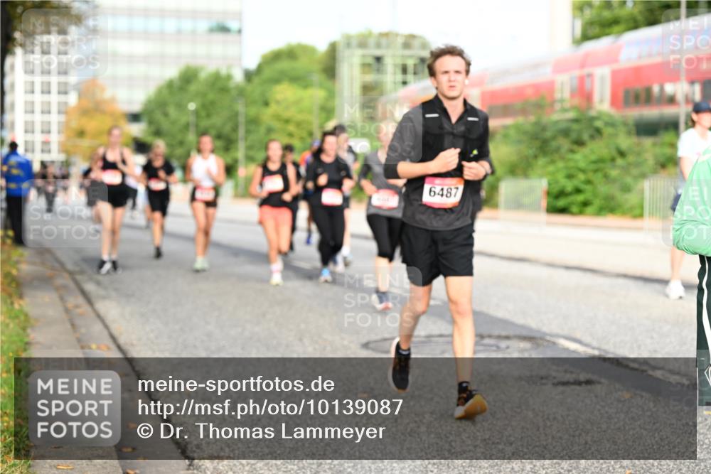 06.09.2026 - CURREX Alsterlauf Dr. Thomas Lammeyer http://msf.ph/oto/10139087 06.09.2026 10:05:52 Laufen 6487 meine-sportfotos.de