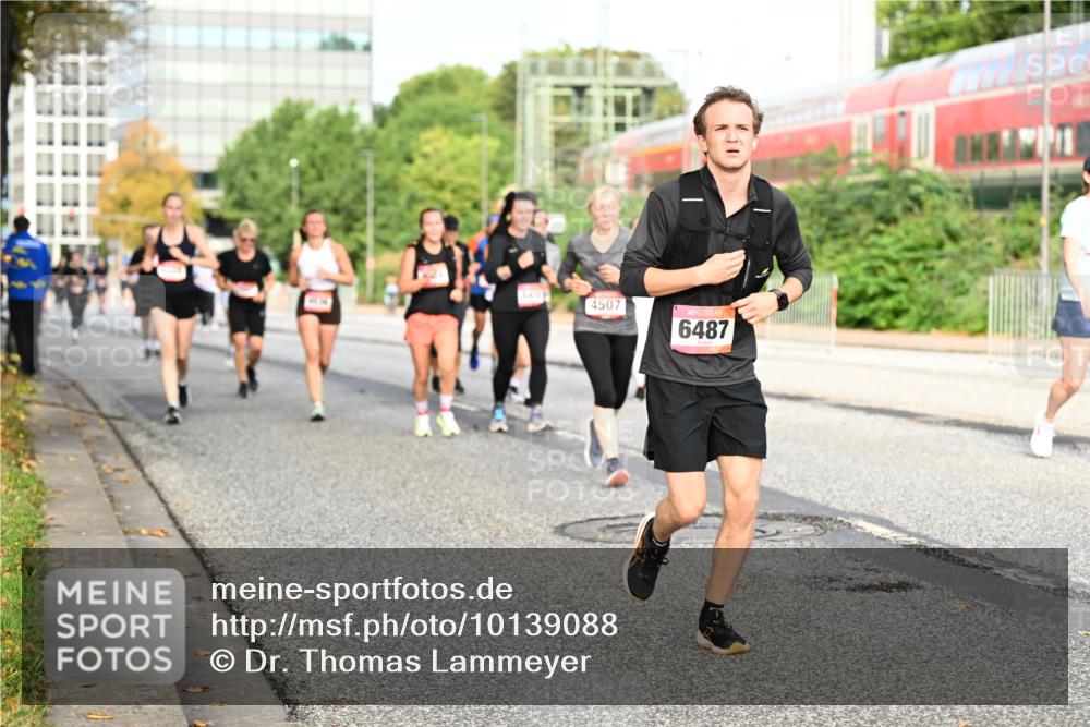 06.09.2026 - CURREX Alsterlauf Dr. Thomas Lammeyer http://msf.ph/oto/10139088 06.09.2026 10:05:53 Laufen 4507, 6487 meine-sportfotos.de