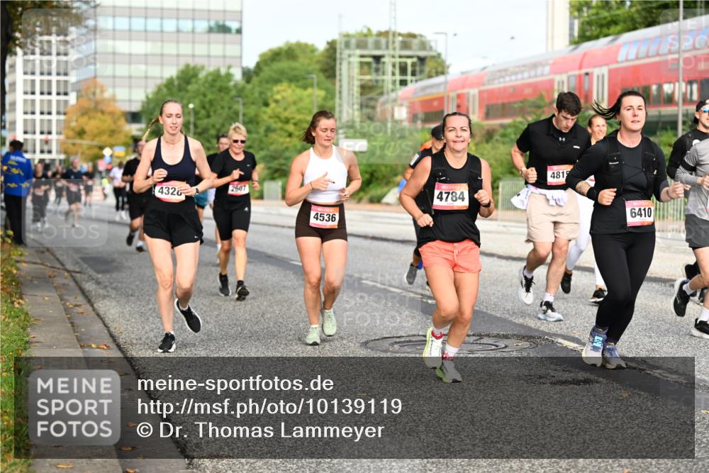 06.09.2026 - CURREX Alsterlauf Dr. Thomas Lammeyer http://msf.ph/oto/10139119 06.09.2026 10:05:56 Laufen 4326, 2607, 4536, 4784, 4815, 6410 meine-sportfotos.de
