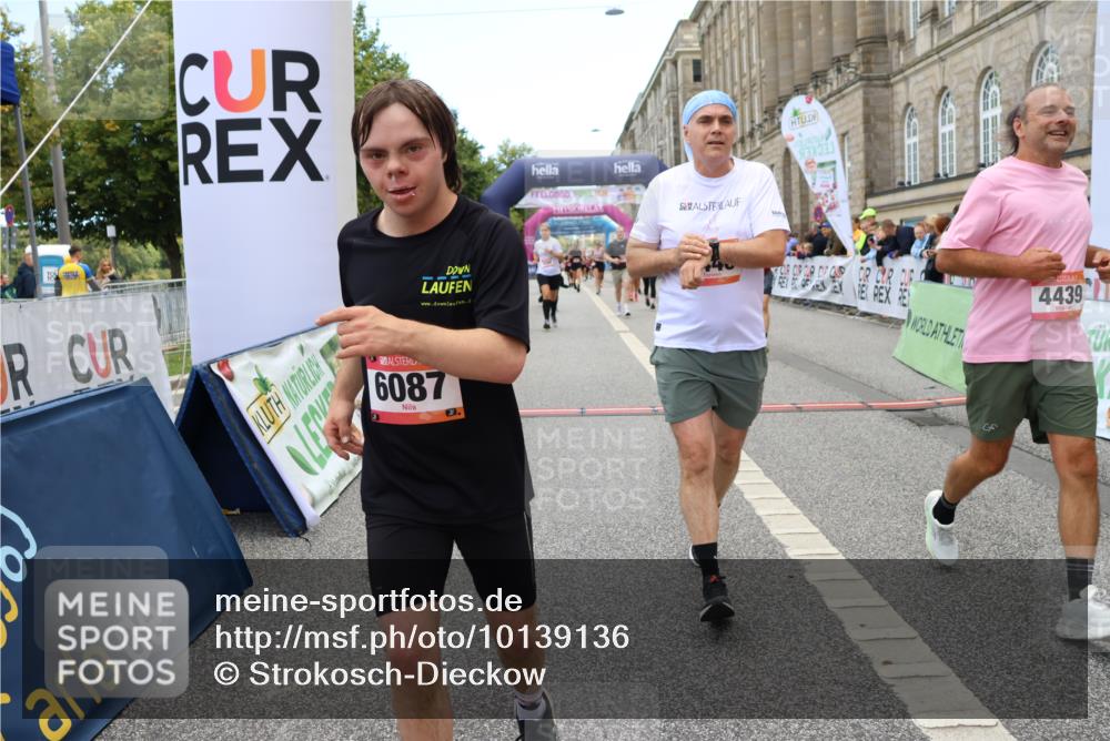 06.09.2026 - CURREX Alsterlauf Strokosch-Dieckow http://msf.ph/oto/10139136 06.09.2026 10:16:56 Ziel 2222, 3024, 3169, 3633, 4439, 4440, 4477, 4523, 4592, 4750, 4756, 5875, 6025, 6087, 8102, 8235, 8295 meine-sportfotos.de