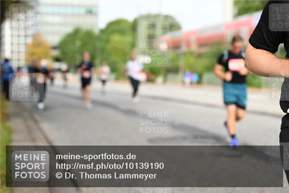 06.09.2026 - CURREX Alsterlauf Dr. Thomas Lammeyer http://msf.ph/oto/10139190 06.09.2026 10:06:03 Laufen  meine-sportfotos.de
