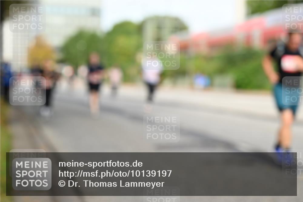 06.09.2026 - CURREX Alsterlauf Dr. Thomas Lammeyer http://msf.ph/oto/10139197 06.09.2026 10:06:03 Laufen  meine-sportfotos.de