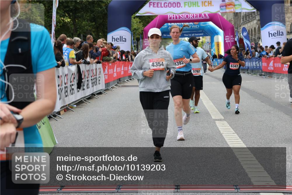 06.09.2026 - CURREX Alsterlauf Strokosch-Dieckow http://msf.ph/oto/10139203 06.09.2026 10:15:30 Ziel 2503, 2690, 3188, 3456, 3834, 4085, 4354, 4392, 5187, 5632, 5762, 5797, 6205, 6288, 6347, 6461 meine-sportfotos.de