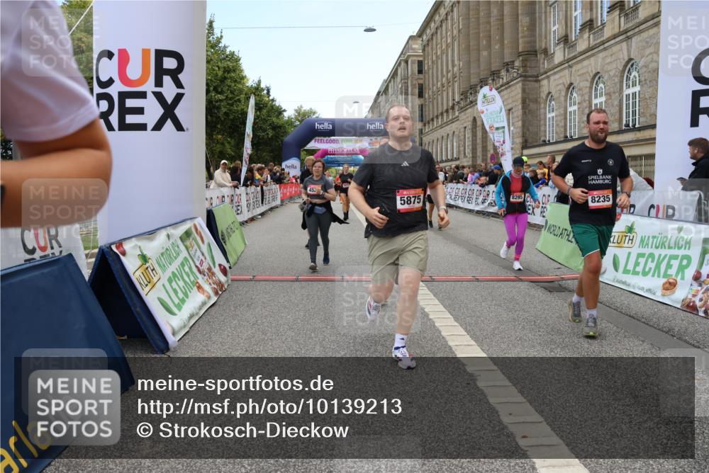 06.09.2026 - CURREX Alsterlauf Strokosch-Dieckow http://msf.ph/oto/10139213 06.09.2026 10:17:01 Ziel 2048, 3002, 3973, 4439, 4440, 4477, 4523, 4557, 4592, 4750, 4756, 5082, 5875, 6025, 8083, 8235, 8295 meine-sportfotos.de