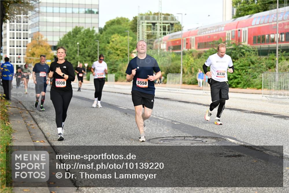 06.09.2026 - CURREX Alsterlauf Dr. Thomas Lammeyer http://msf.ph/oto/10139220 06.09.2026 10:06:07 Laufen 2324, 5008, 6354, 5558, 6338 meine-sportfotos.de