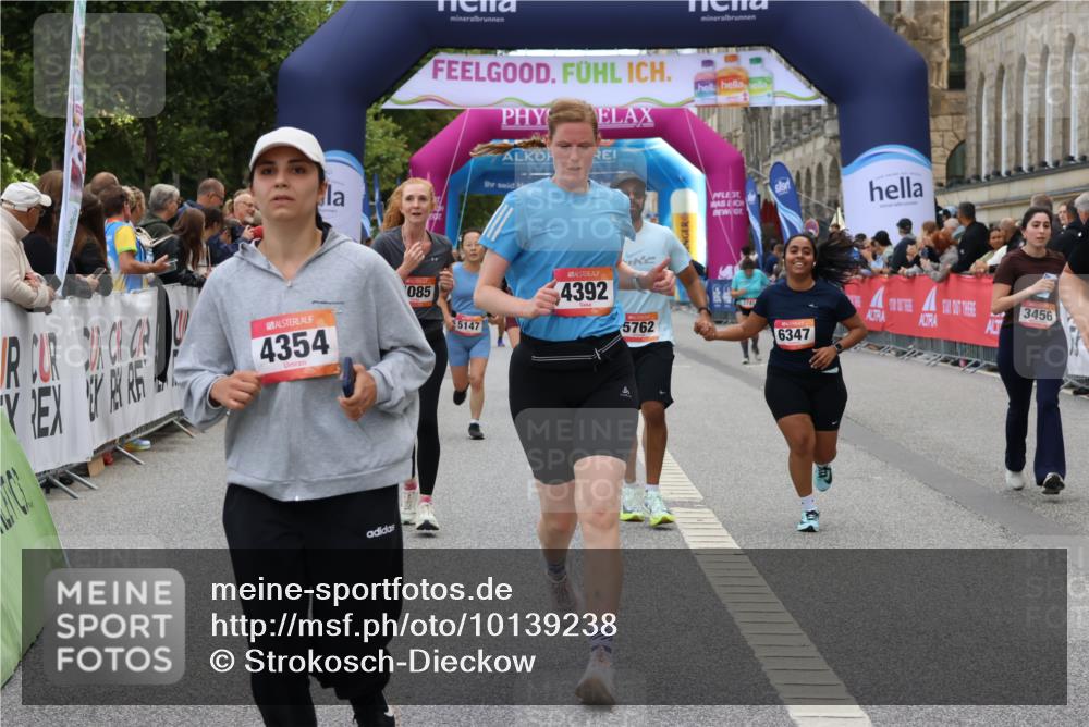 06.09.2026 - CURREX Alsterlauf Strokosch-Dieckow http://msf.ph/oto/10139238 06.09.2026 10:15:32 Ziel 2503, 2690, 3188, 3456, 3834, 4085, 4354, 4392, 5147, 5187, 5762, 5797, 6189, 6205, 6336, 6347, 6461 meine-sportfotos.de