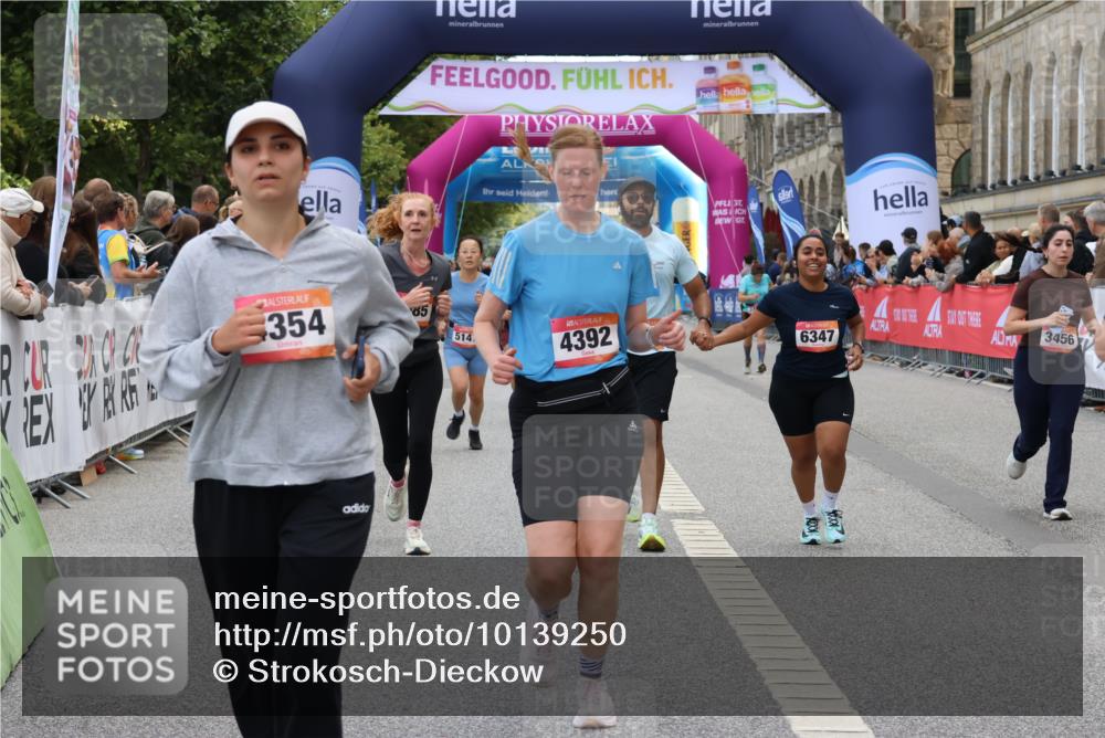 06.09.2026 - CURREX Alsterlauf Strokosch-Dieckow http://msf.ph/oto/10139250 06.09.2026 10:15:32 Ziel 2503, 2690, 3188, 3456, 3834, 4085, 4354, 4392, 5147, 5187, 5762, 5797, 6189, 6205, 6336, 6347, 6461 meine-sportfotos.de