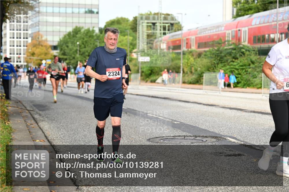 06.09.2026 - CURREX Alsterlauf Dr. Thomas Lammeyer http://msf.ph/oto/10139281 06.09.2026 10:06:12 Laufen 2324, 6 meine-sportfotos.de