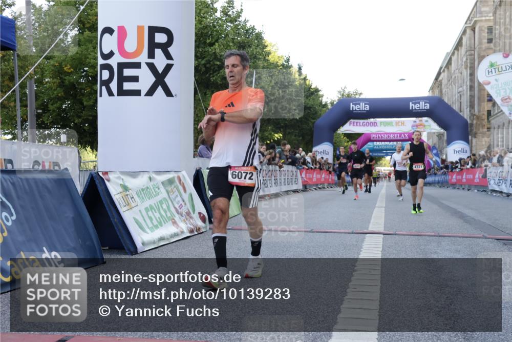06.09.2026 - CURREX Alsterlauf Yannick Fuchs http://msf.ph/oto/10139283 06.09.2026 09:45:55 Ziel 2054, 2731, 2828, 3623, 3956, 4341, 4721, 4828, 5123, 6072, 6113, 6391, 8193 meine-sportfotos.de