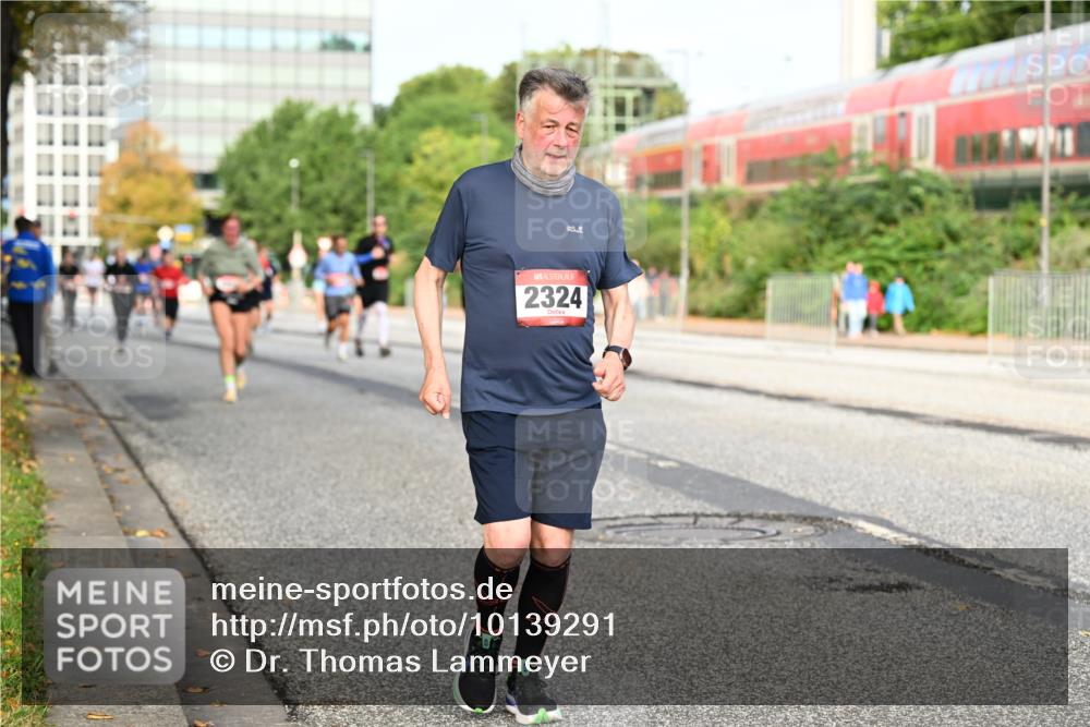 06.09.2026 - CURREX Alsterlauf Dr. Thomas Lammeyer http://msf.ph/oto/10139291 06.09.2026 10:06:13 Laufen 2324 meine-sportfotos.de