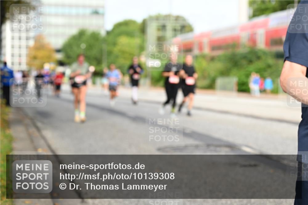 06.09.2026 - CURREX Alsterlauf Dr. Thomas Lammeyer http://msf.ph/oto/10139308 06.09.2026 10:06:15 Laufen  meine-sportfotos.de