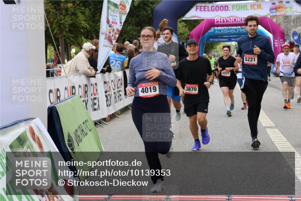 06.09.2026 - CURREX Alsterlauf Strokosch-Dieckow http://msf.ph/oto/10139353 06.09.2026 10:15:44 Ziel 1003, 2408, 2558, 2559, 3741, 3870, 4600, 4926, 5221, 6022, 6097, 6336 meine-sportfotos.de