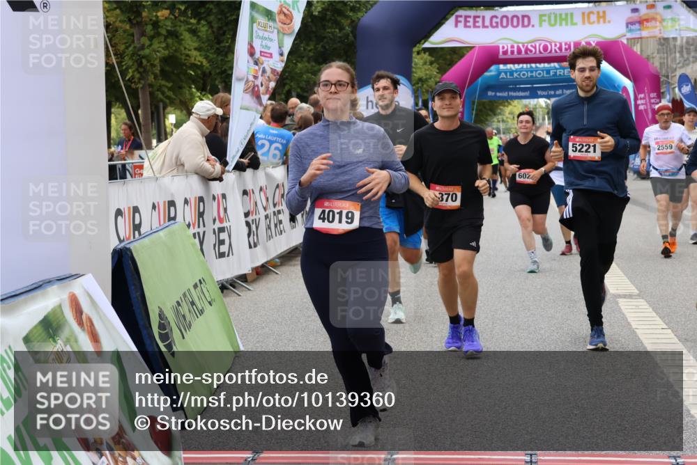 06.09.2026 - CURREX Alsterlauf Strokosch-Dieckow http://msf.ph/oto/10139360 06.09.2026 10:15:44 Ziel 1003, 2408, 2558, 2559, 3741, 3870, 4600, 4926, 5221, 6022, 6097, 6336 meine-sportfotos.de
