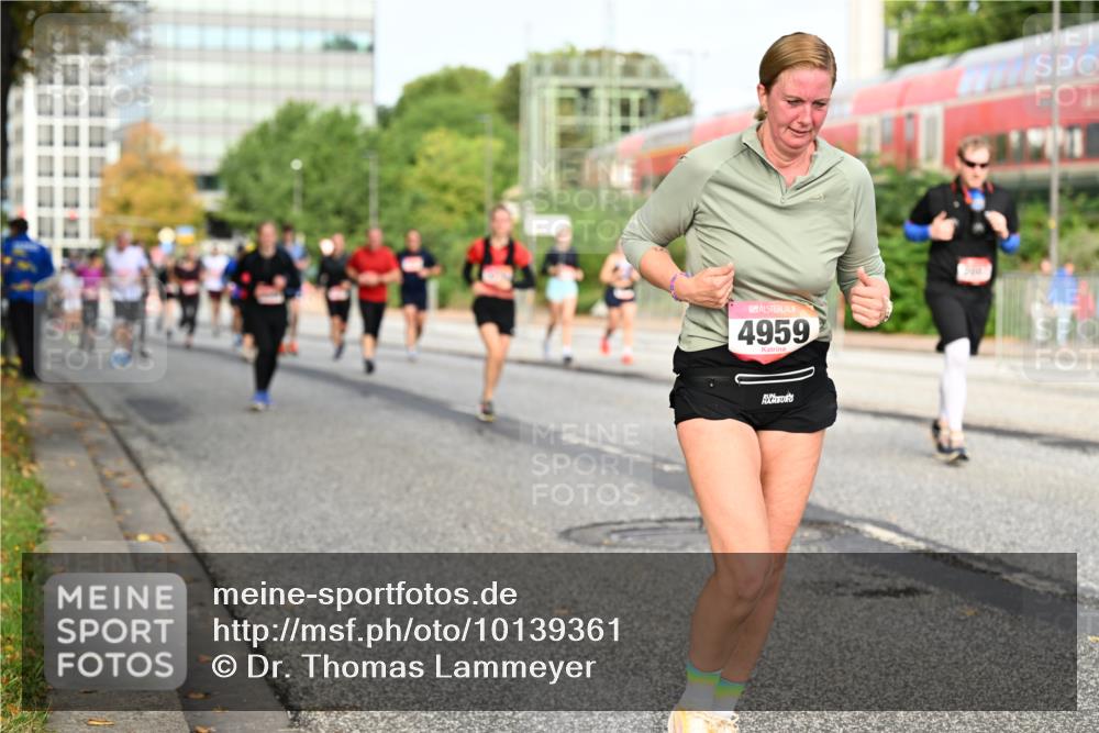 06.09.2026 - CURREX Alsterlauf Dr. Thomas Lammeyer http://msf.ph/oto/10139361 06.09.2026 10:06:20 Laufen 4959 meine-sportfotos.de