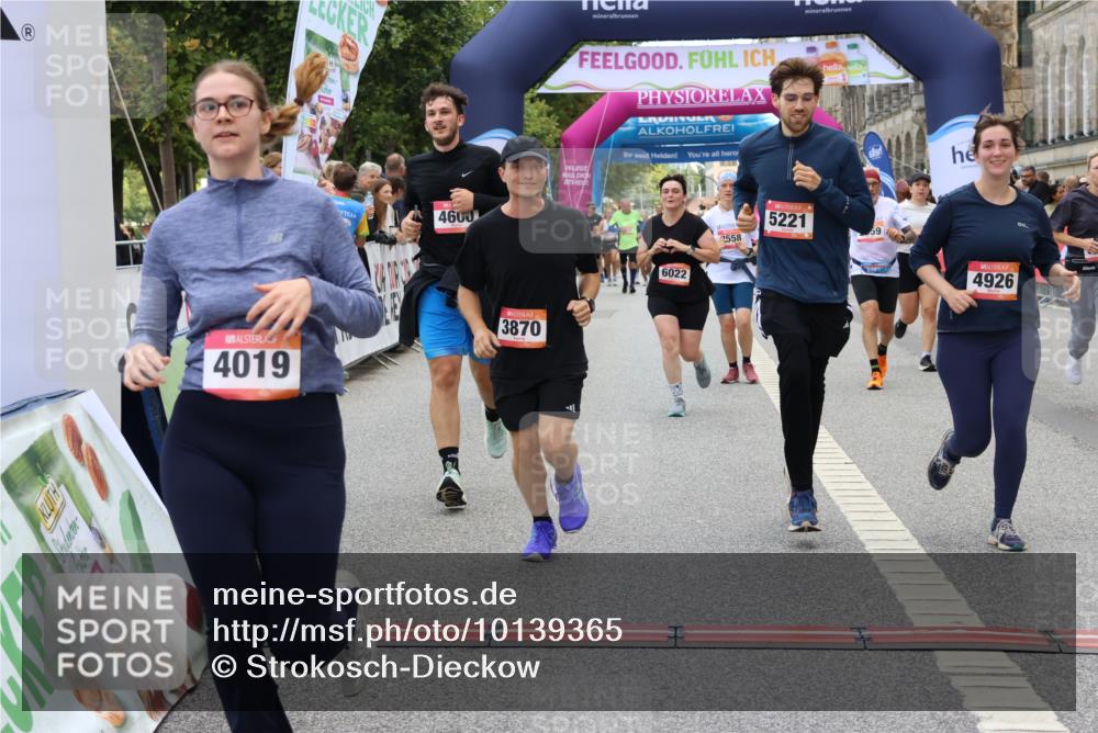 06.09.2026 - CURREX Alsterlauf Strokosch-Dieckow http://msf.ph/oto/10139365 06.09.2026 10:15:45 Ziel 1003, 2408, 2558, 2559, 3741, 3870, 4600, 4926, 5221, 6022, 6097 meine-sportfotos.de