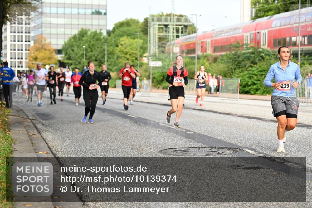 06.09.2026 - CURREX Alsterlauf Dr. Thomas Lammeyer http://msf.ph/oto/10139374 06.09.2026 10:06:22 Laufen 3278, 239 meine-sportfotos.de