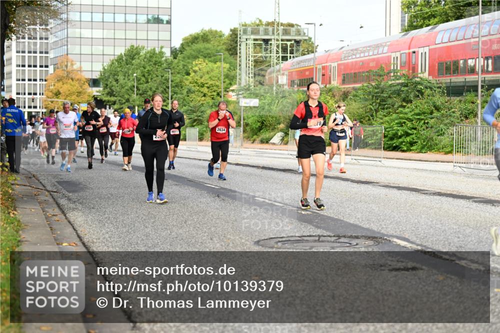 06.09.2026 - CURREX Alsterlauf Dr. Thomas Lammeyer http://msf.ph/oto/10139379 06.09.2026 10:06:22 Laufen 4697, 4166, 18, 238, 4077, 2634, 23 meine-sportfotos.de