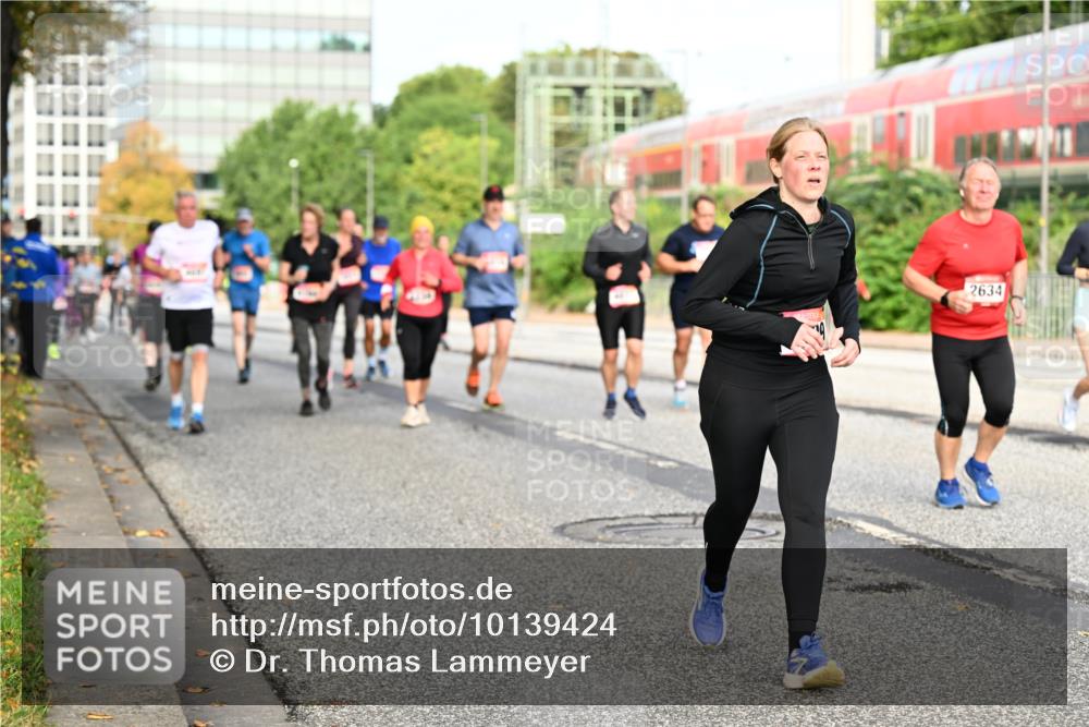 06.09.2026 - CURREX Alsterlauf Dr. Thomas Lammeyer http://msf.ph/oto/10139424 06.09.2026 10:06:26 Laufen 2634 meine-sportfotos.de