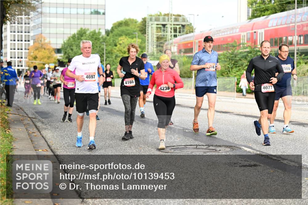 06.09.2026 - CURREX Alsterlauf Dr. Thomas Lammeyer http://msf.ph/oto/10139453 06.09.2026 10:06:29 Laufen 2840, 4697, 4166, 4238, 16, 4077, 2566 meine-sportfotos.de