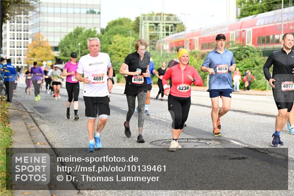 06.09.2026 - CURREX Alsterlauf Dr. Thomas Lammeyer http://msf.ph/oto/10139461 06.09.2026 10:06:29 Laufen 4697, 4166, 4238, 4816, 4077 meine-sportfotos.de