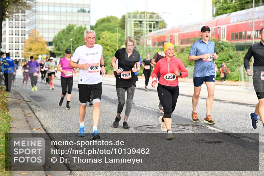 06.09.2026 - CURREX Alsterlauf Dr. Thomas Lammeyer http://msf.ph/oto/10139462 06.09.2026 10:06:29 Laufen 2840, 4697, 4166, 4238, 6 meine-sportfotos.de