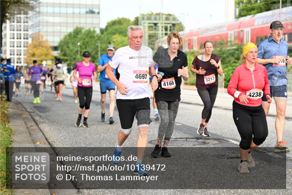 06.09.2026 - CURREX Alsterlauf Dr. Thomas Lammeyer http://msf.ph/oto/10139472 06.09.2026 10:06:30 Laufen 4697, 4166, 3213, 4238, 6 meine-sportfotos.de
