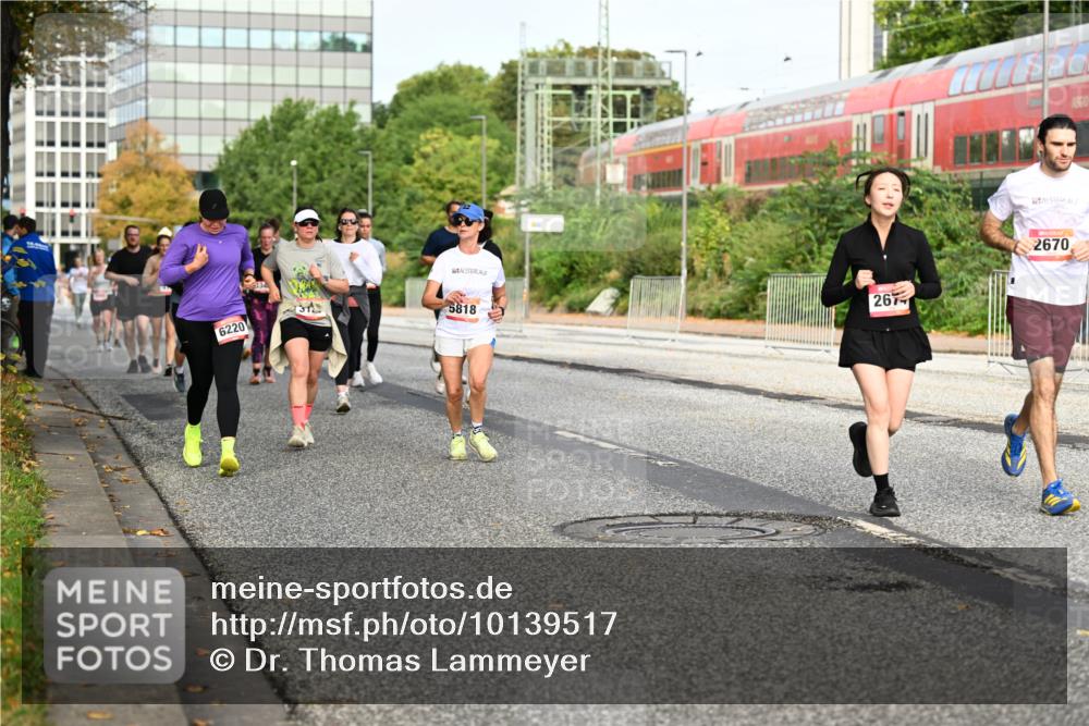 06.09.2026 - CURREX Alsterlauf Dr. Thomas Lammeyer http://msf.ph/oto/10139517 06.09.2026 10:06:35 Laufen 1311, 6220, 5818, 267, 2670 meine-sportfotos.de
