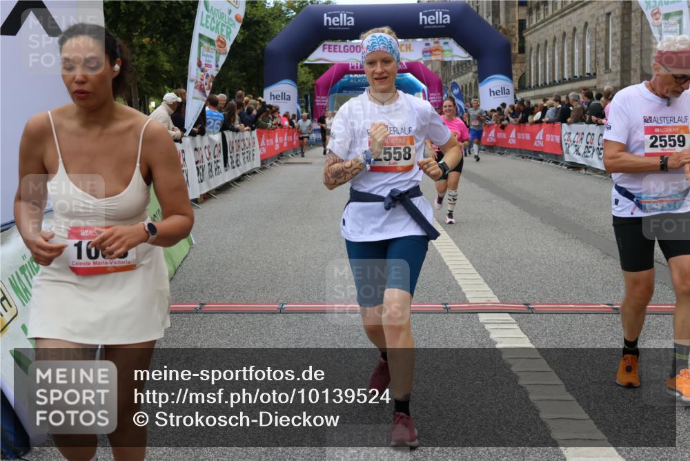 06.09.2026 - CURREX Alsterlauf Strokosch-Dieckow http://msf.ph/oto/10139524 06.09.2026 10:15:50 Ziel 1003, 2408, 2558, 2559, 3741, 3870, 4547, 4600, 4926, 5221, 6022, 6097 meine-sportfotos.de