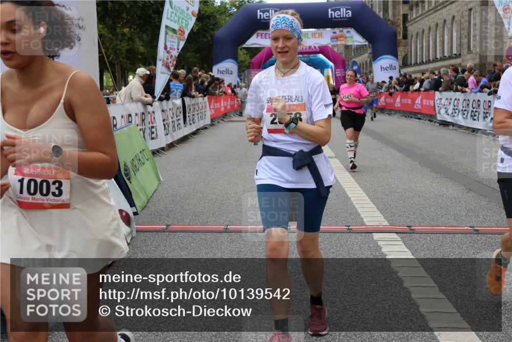 06.09.2026 - CURREX Alsterlauf Strokosch-Dieckow http://msf.ph/oto/10139542 06.09.2026 10:15:50 Ziel 1003, 2408, 2558, 2559, 3741, 3870, 4547, 4600, 4926, 5221, 6022, 6097 meine-sportfotos.de
