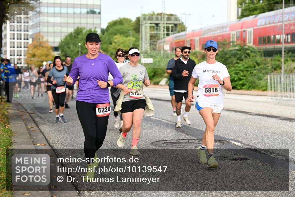 06.09.2026 - CURREX Alsterlauf Dr. Thomas Lammeyer http://msf.ph/oto/10139547 06.09.2026 10:06:37 Laufen 6165, 6220, 312, 5818 meine-sportfotos.de