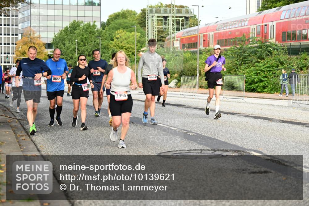 06.09.2026 - CURREX Alsterlauf Dr. Thomas Lammeyer http://msf.ph/oto/10139621 06.09.2026 10:06:45 Laufen 2589, 5555, 2734, 829, 3995, 4694, 51, 8072 meine-sportfotos.de