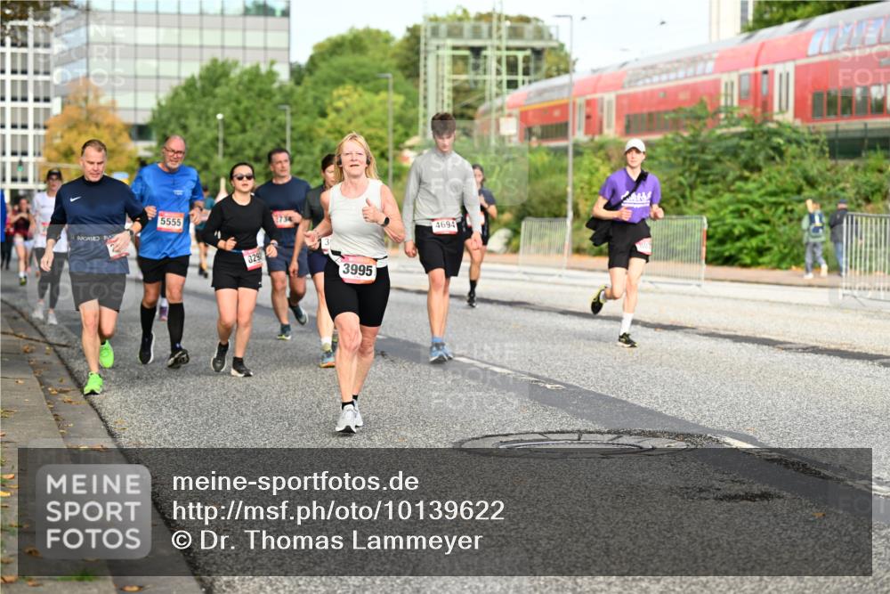 06.09.2026 - CURREX Alsterlauf Dr. Thomas Lammeyer http://msf.ph/oto/10139622 06.09.2026 10:06:45 Laufen 5555, 329, 3995, 4694 meine-sportfotos.de