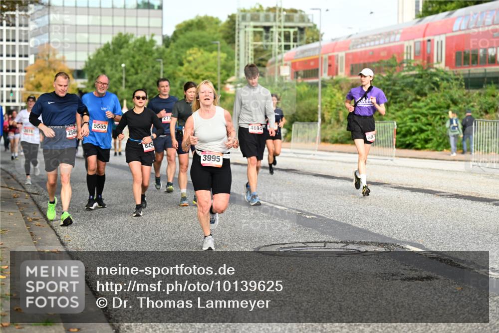 06.09.2026 - CURREX Alsterlauf Dr. Thomas Lammeyer http://msf.ph/oto/10139625 06.09.2026 10:06:46 Laufen 2616, 2589, 5555, 829, 273, 3995, 4694, 807 meine-sportfotos.de