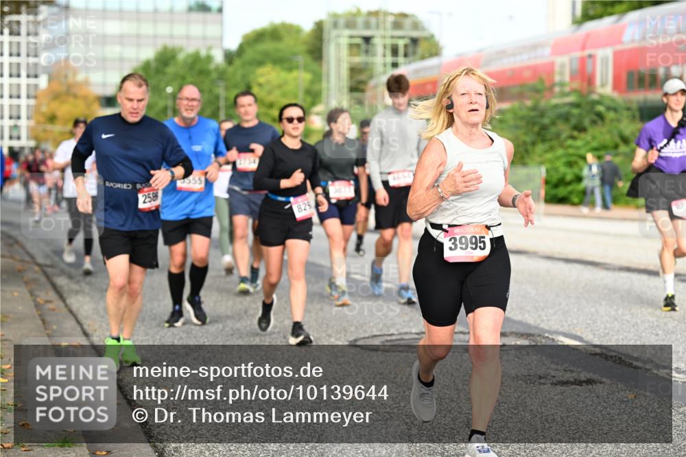 06.09.2026 - CURREX Alsterlauf Dr. Thomas Lammeyer http://msf.ph/oto/10139644 06.09.2026 10:06:47 Laufen 258, 829, 3995 meine-sportfotos.de