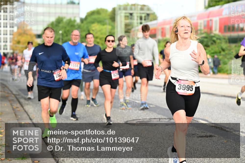 06.09.2026 - CURREX Alsterlauf Dr. Thomas Lammeyer http://msf.ph/oto/10139647 06.09.2026 10:06:48 Laufen 5555, 250, 3995 meine-sportfotos.de