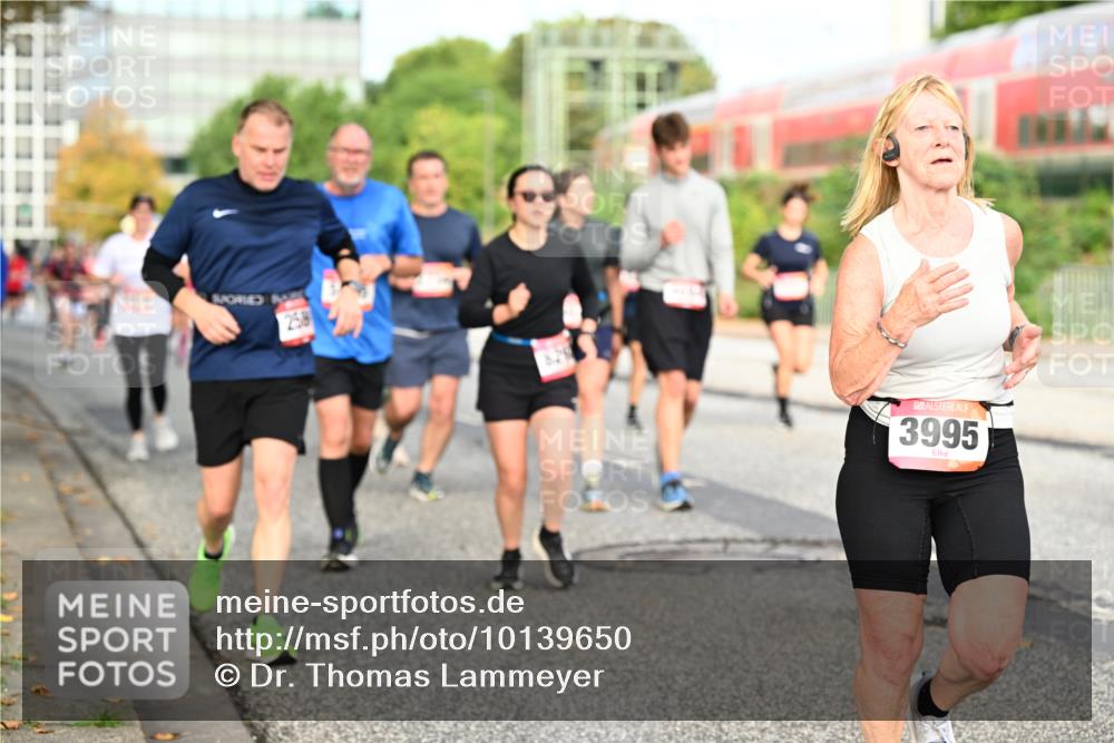 06.09.2026 - CURREX Alsterlauf Dr. Thomas Lammeyer http://msf.ph/oto/10139650 06.09.2026 10:06:48 Laufen 3995 meine-sportfotos.de