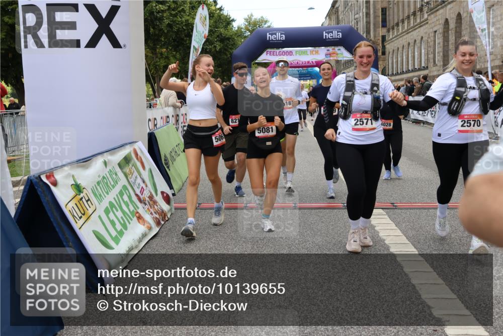 06.09.2026 - CURREX Alsterlauf Strokosch-Dieckow http://msf.ph/oto/10139655 06.09.2026 10:16:02 Ziel 2570, 2571, 2689, 3234, 3281, 3311, 4028, 4043, 4154, 4156, 4264, 4319, 4320, 4733, 5065, 5081, 5476, 5618, 8218 meine-sportfotos.de