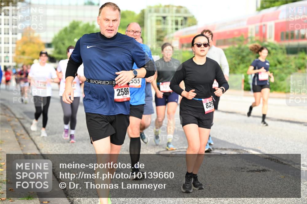 06.09.2026 - CURREX Alsterlauf Dr. Thomas Lammeyer http://msf.ph/oto/10139660 06.09.2026 10:06:49 Laufen 2589, 555, 829 meine-sportfotos.de