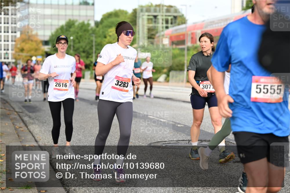 06.09.2026 - CURREX Alsterlauf Dr. Thomas Lammeyer http://msf.ph/oto/10139680 06.09.2026 10:06:51 Laufen 2616, 307, 5555, 3283 meine-sportfotos.de
